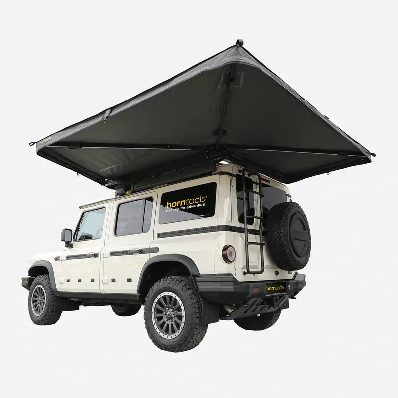 Horntools Markise Horizon 270 Grad Markise geöffnet am Jeep Fahrzeug ohne Vorzelt Overlanding Camping Markise
