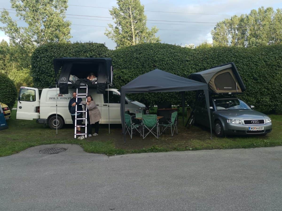 Michael Leitgeb mit Familie und Dachzelt – WILD WOLVE