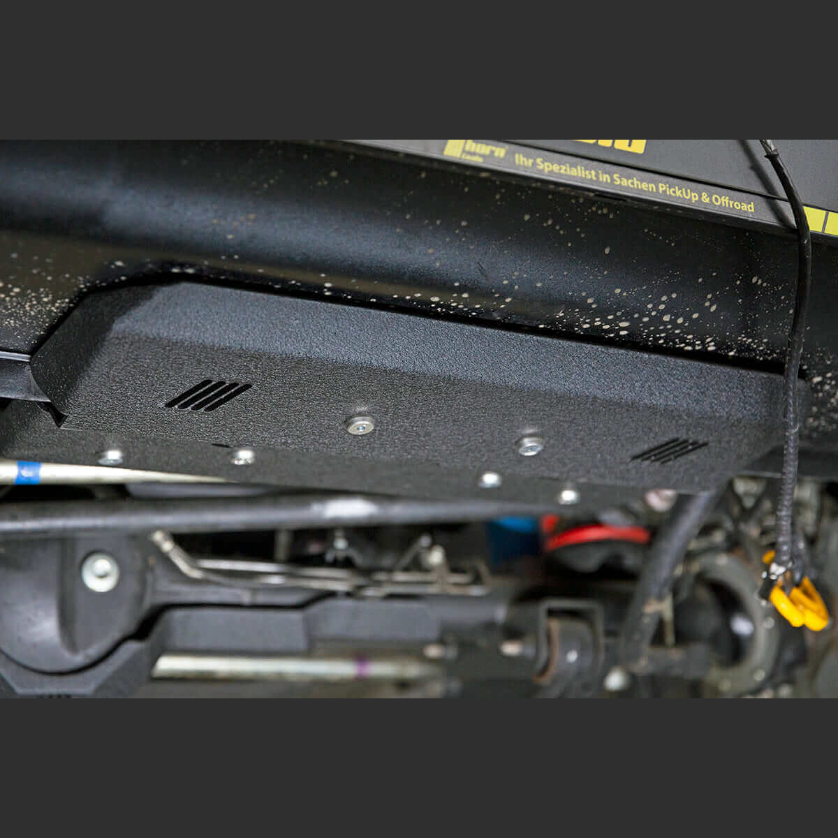 Horntools Unterfahrschutz Kühler in Verbindung mit Seilwinde für Suzuki Jimny GJ/HJ