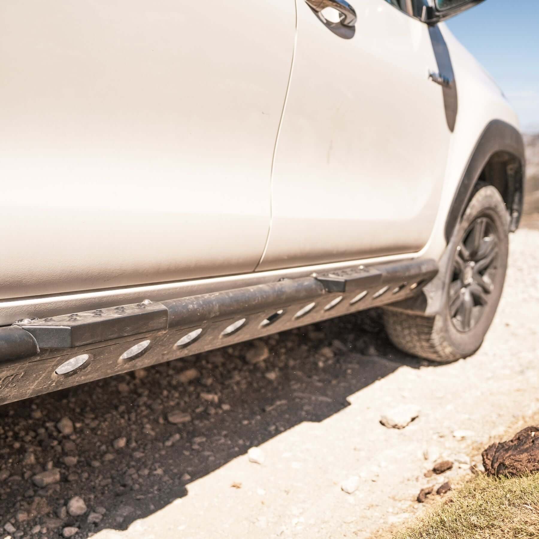 Horntools Rockslider LAPIS Aluminium für Toyota Hilux ab Bj. 2016 – Bild 8